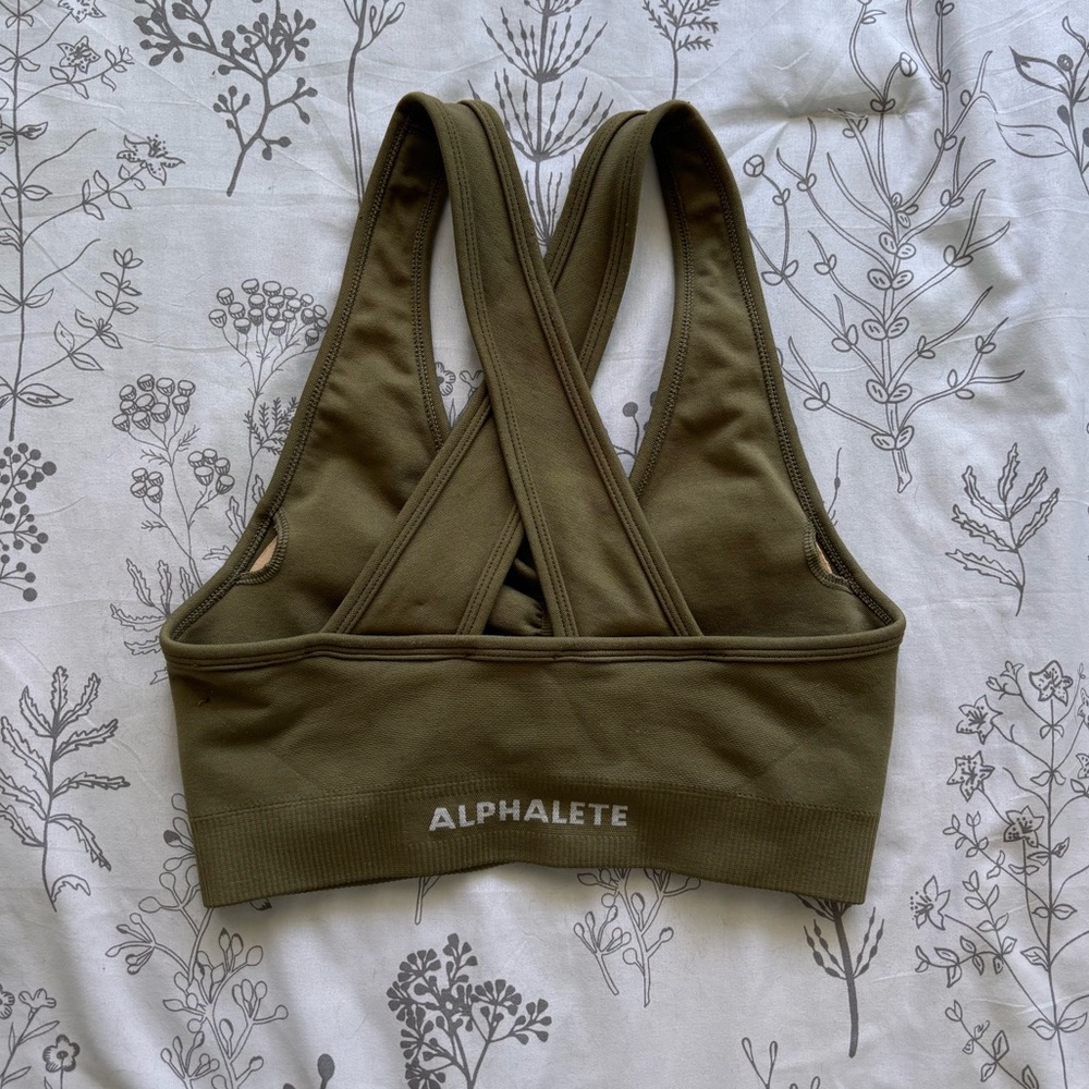 Alphalete - Sports Bra